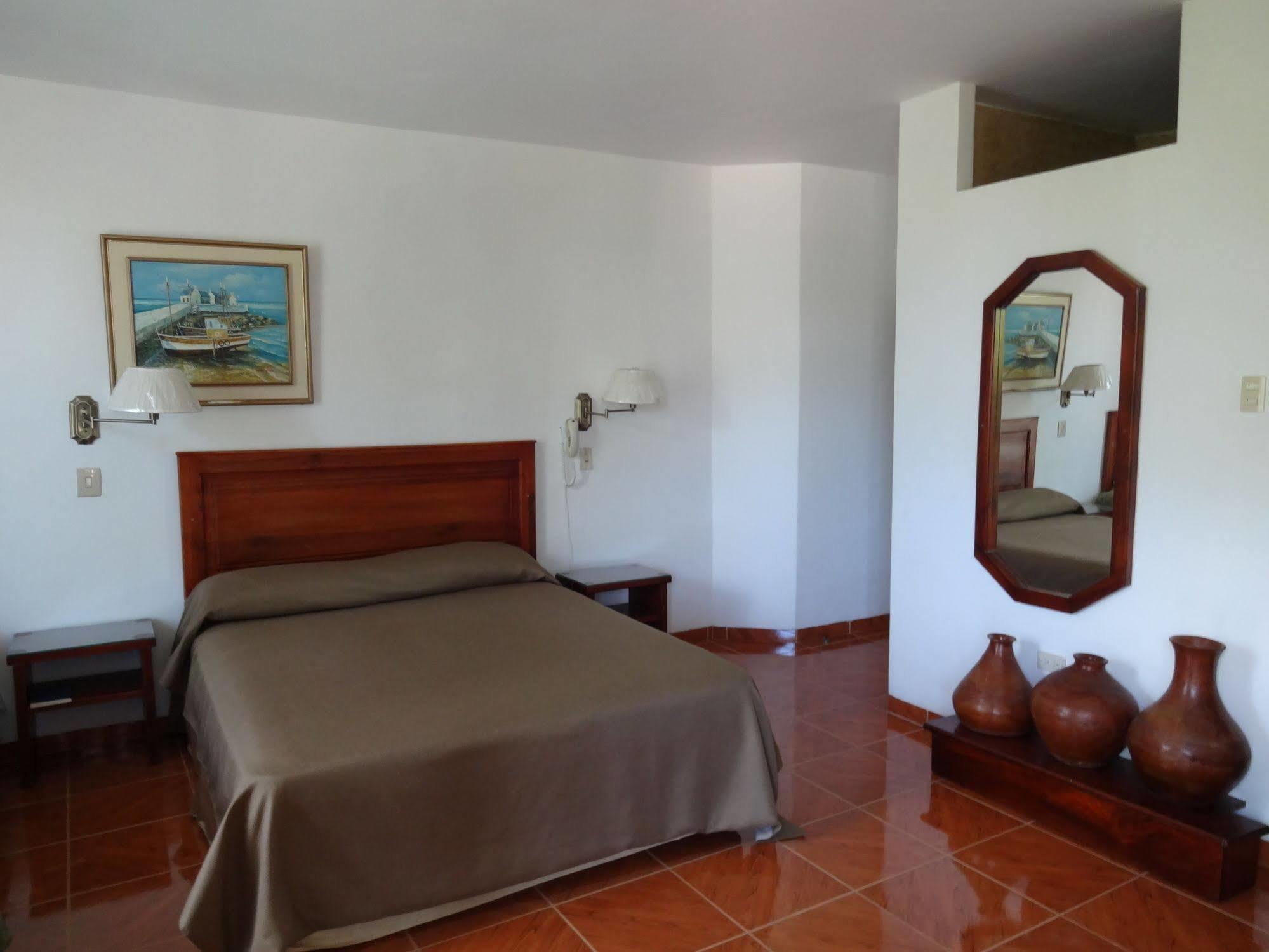 Puerto López Hotel Pacifico מראה חיצוני תמונה