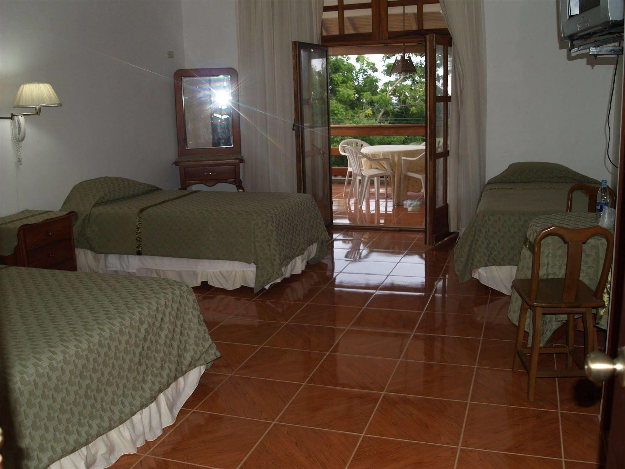 Puerto López Hotel Pacifico מראה חיצוני תמונה